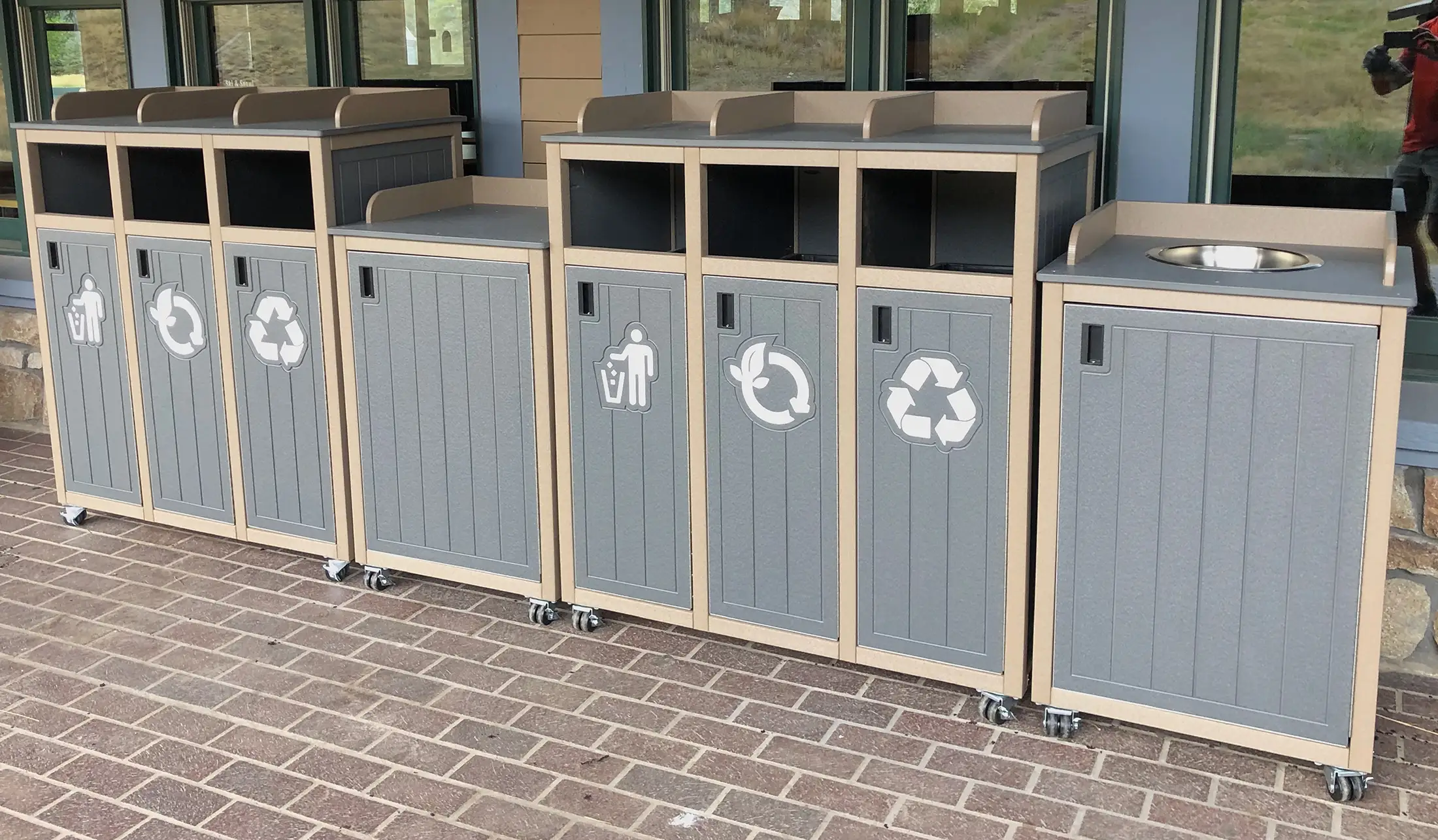 Durable hospitality-focused site solutions for restaurants