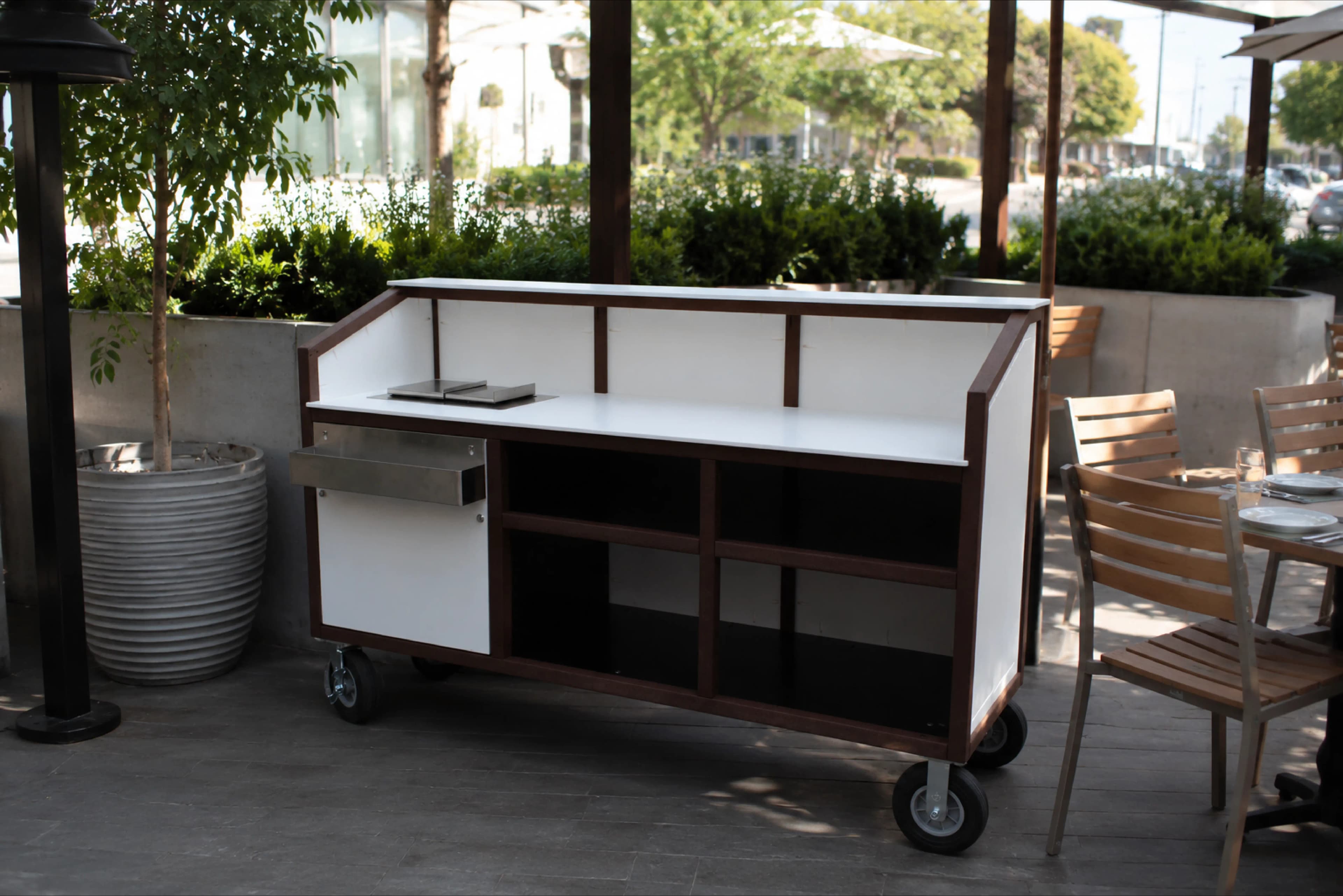 Creating Flexible Outdoor Dining Spaces That Work Harder
